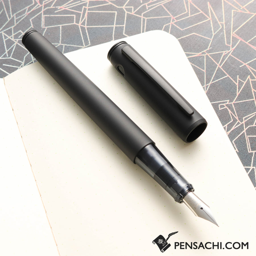 PILOT Lightive Fountain Pen - Matte Black - PenSachi Japanese Limited Fountain Pen