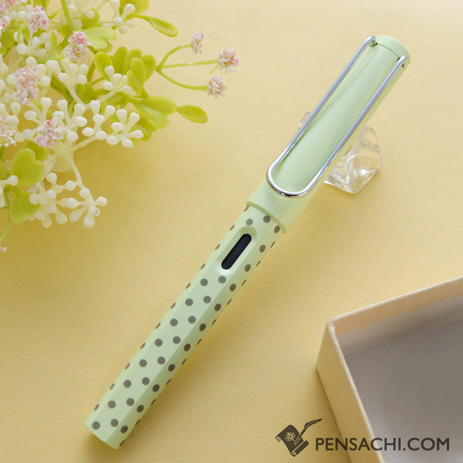 LAMY Safari Special Edition Fountain Pen - Dots Green