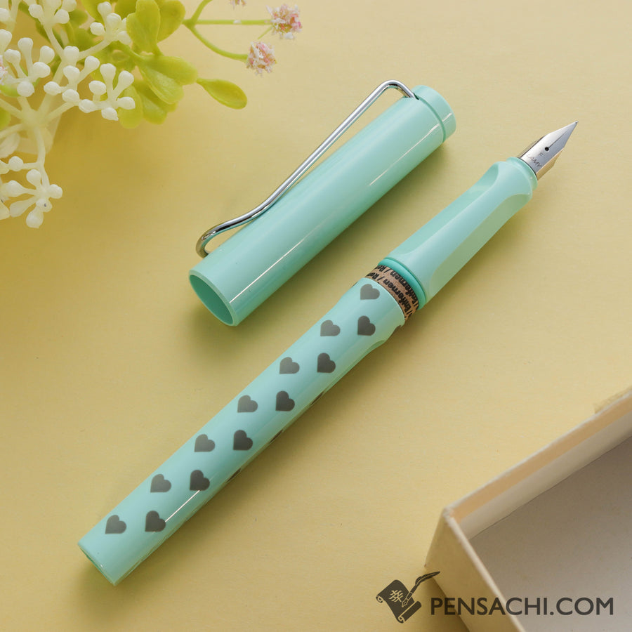 LAMY Safari Special Edition Fountain Pen - Hearts Blue