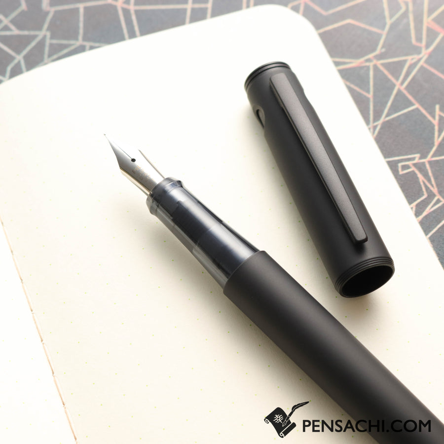 PILOT Lightive Fountain Pen - Matte Black - PenSachi Japanese Limited Fountain Pen